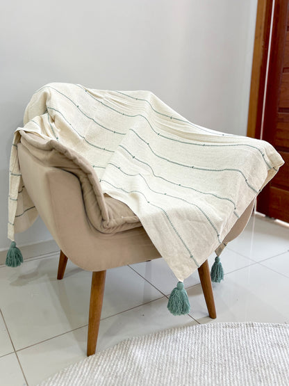 Manta para Sofá / Peseira Pompom Boho Verde Tifanny 1,20mx1,80
