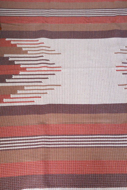 Tapete de Bico Linha Terracota e Marrom 1,50x1,50m