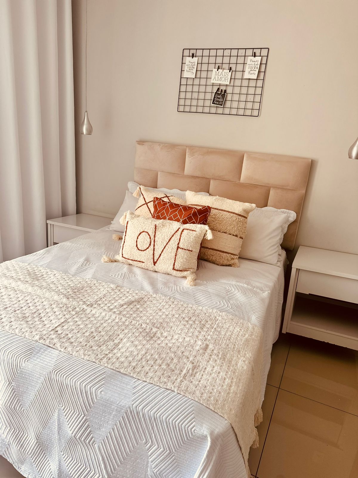 Peseira de Algodão Cru com Pompom Safira 0,65x2,30m