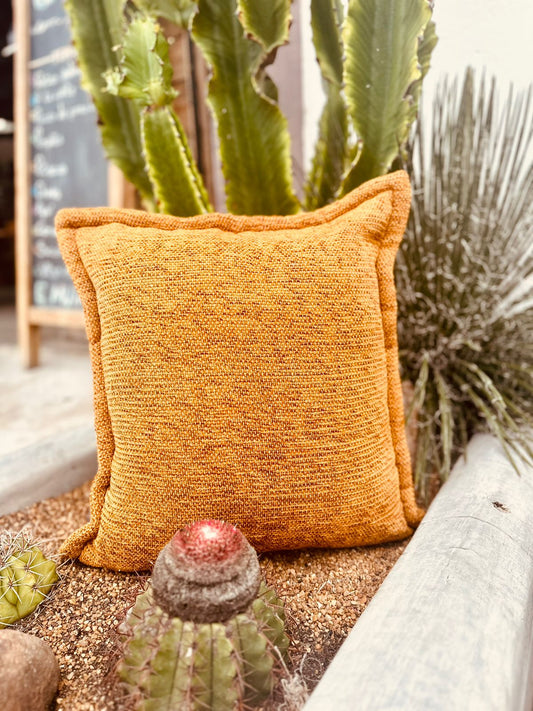 Capa de Almofada em Chenille com Aba Lateral Mostarda 45x45