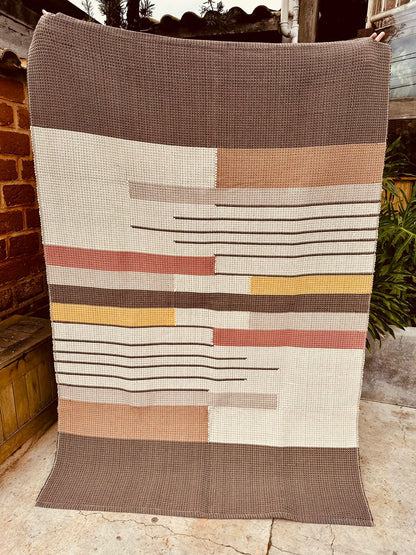 Tapete Linha Trabalhado Listras Terra e Mostarda 1,50x2,00m