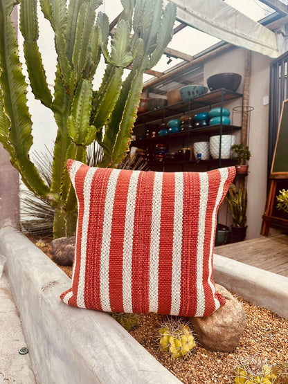 Capa de Almofada em Linha 100% Algodão Listrada Terracota e Cru 50x50
