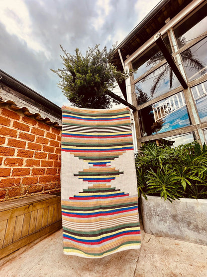 Tapete Médio Linha Bico Trabalhado Colorido 0,90x1,50m