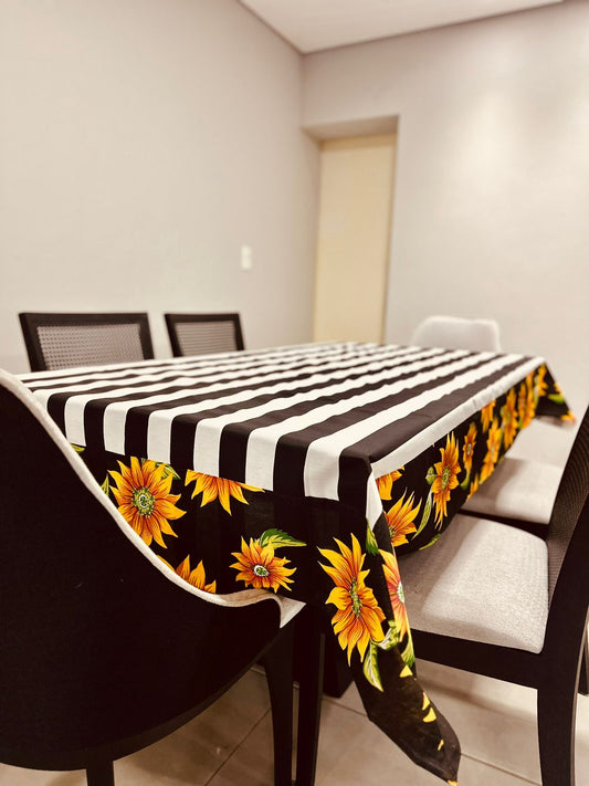 Toalha De Mesa Impermeável Barrada com Chita Preta 2,20x1,40m