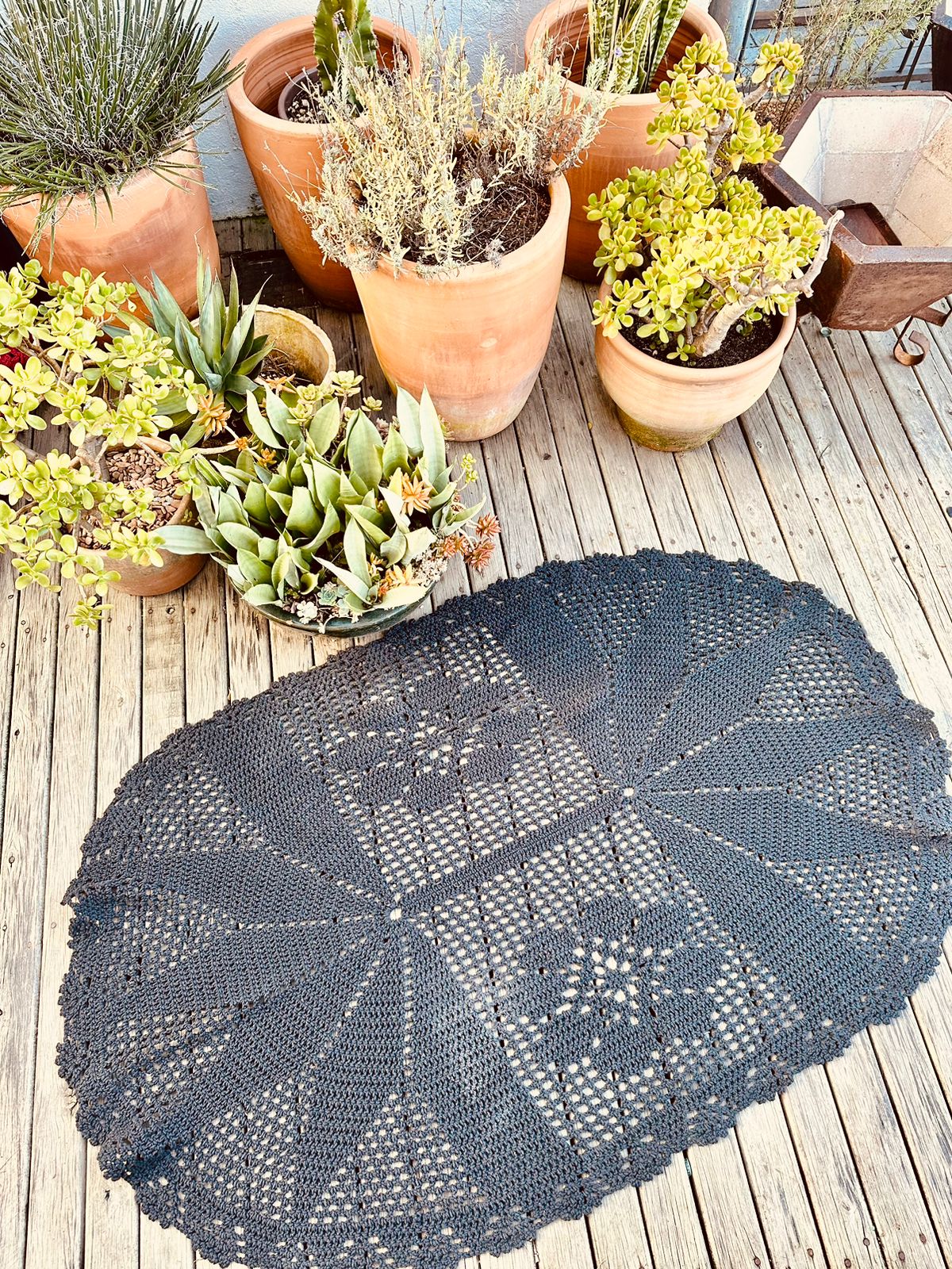 Tapete Oval em Crochê Preto