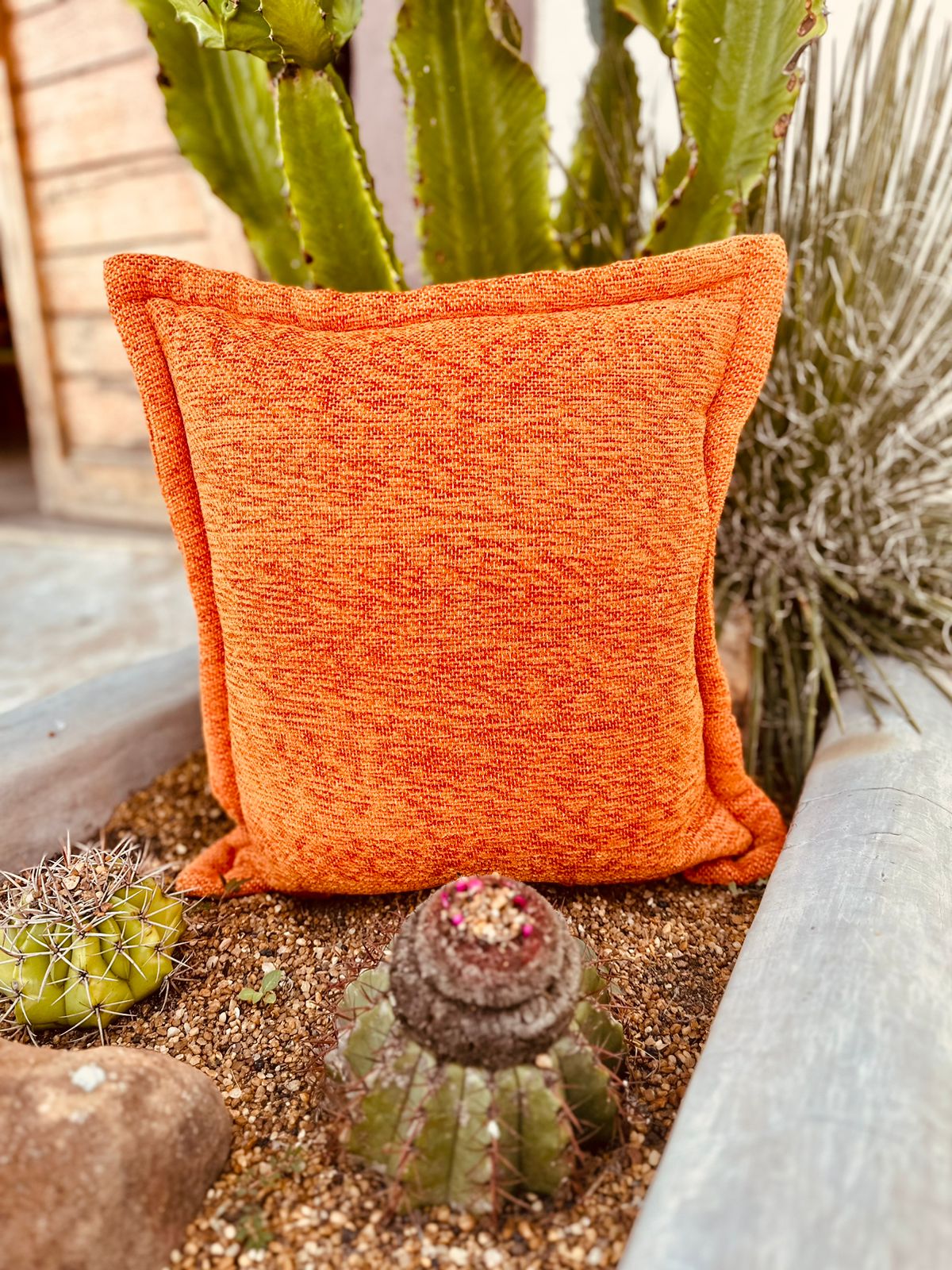 Capa de Almofada em Chenille com Aba Lateral Laranja 45x45