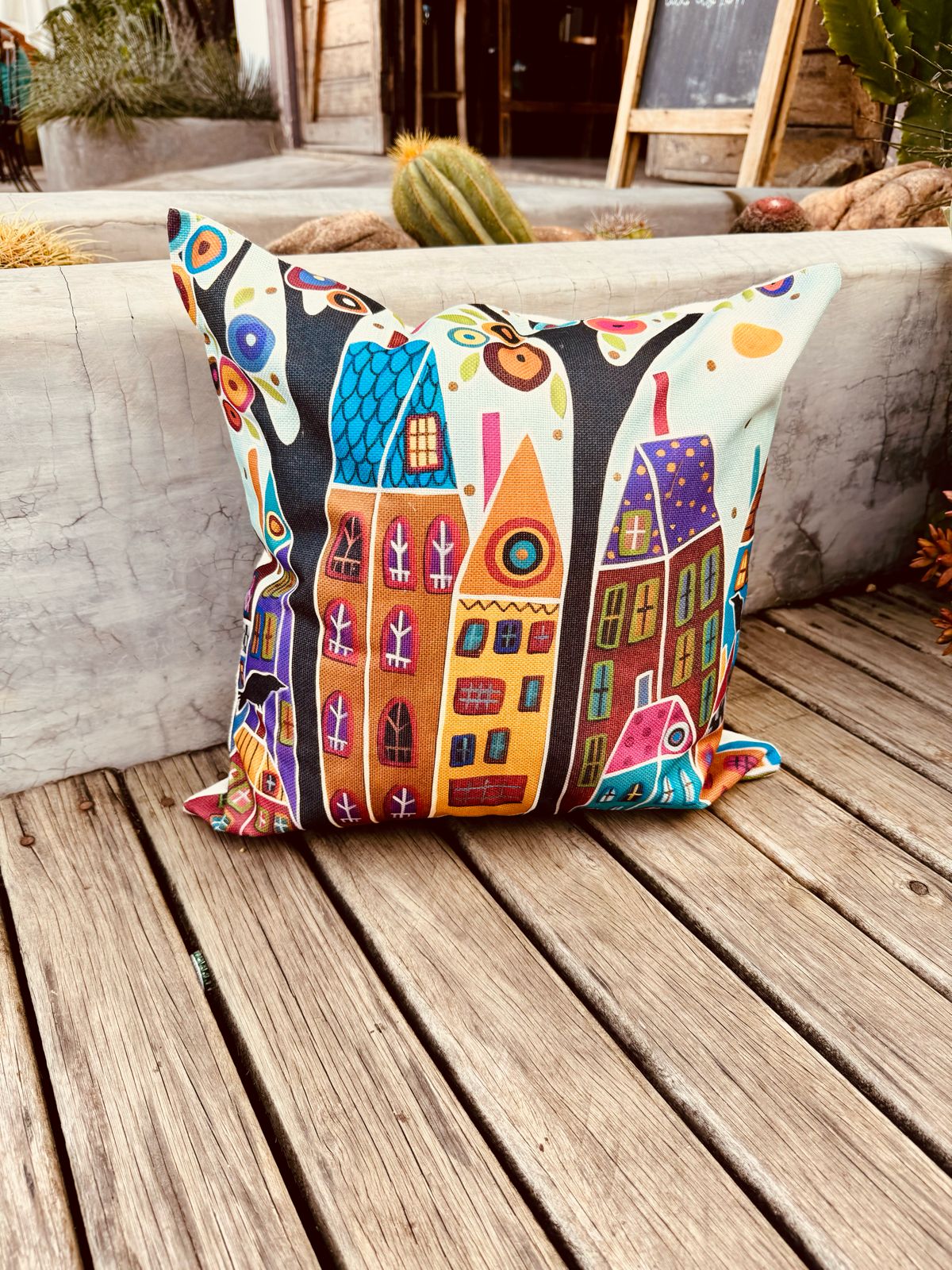 Capa de Almofada em Linho Simples Casinhas Cru 45x45