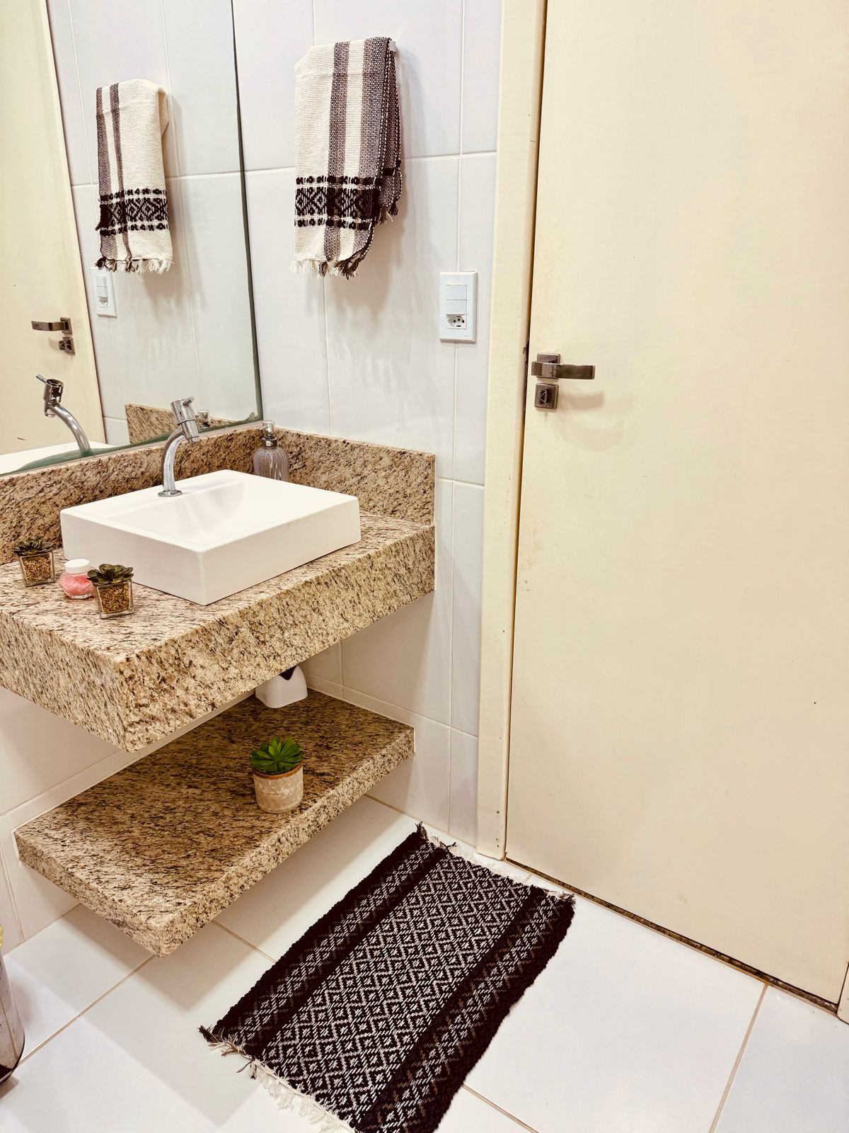 Kit 2 Peças de Lavabo Coroa Preto
