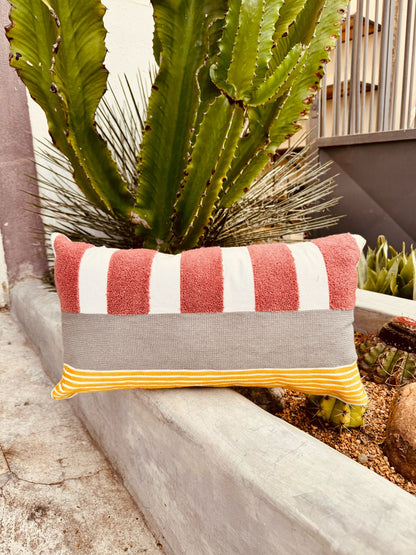 Capa de Almofada Bordada em Linho 30x50 EST02 Rosa, Cinza e Amarelo