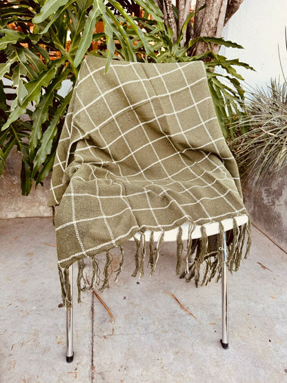 Manta / Mantinha para Sofá Algodão Grid Verde Militar 1,20mx1,20m