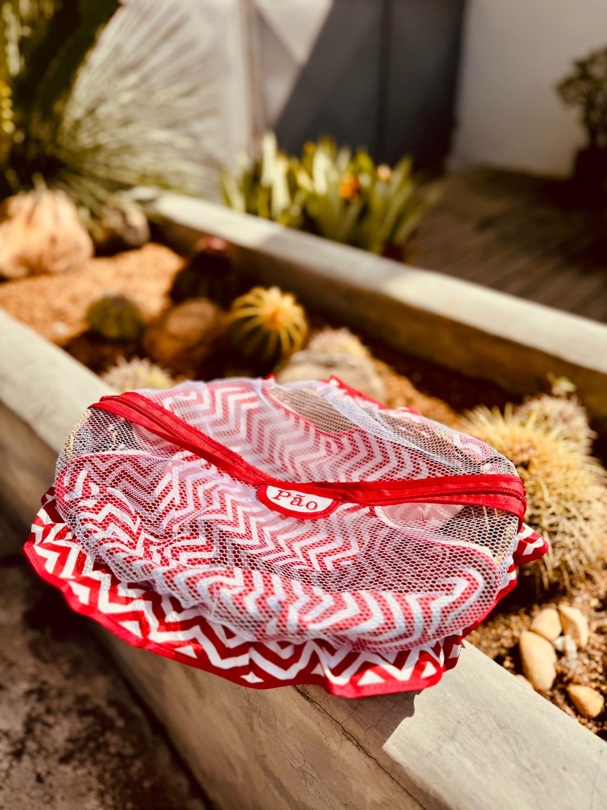 Cesta Porta Pão Bambu com Zíper Chevron Vermelho