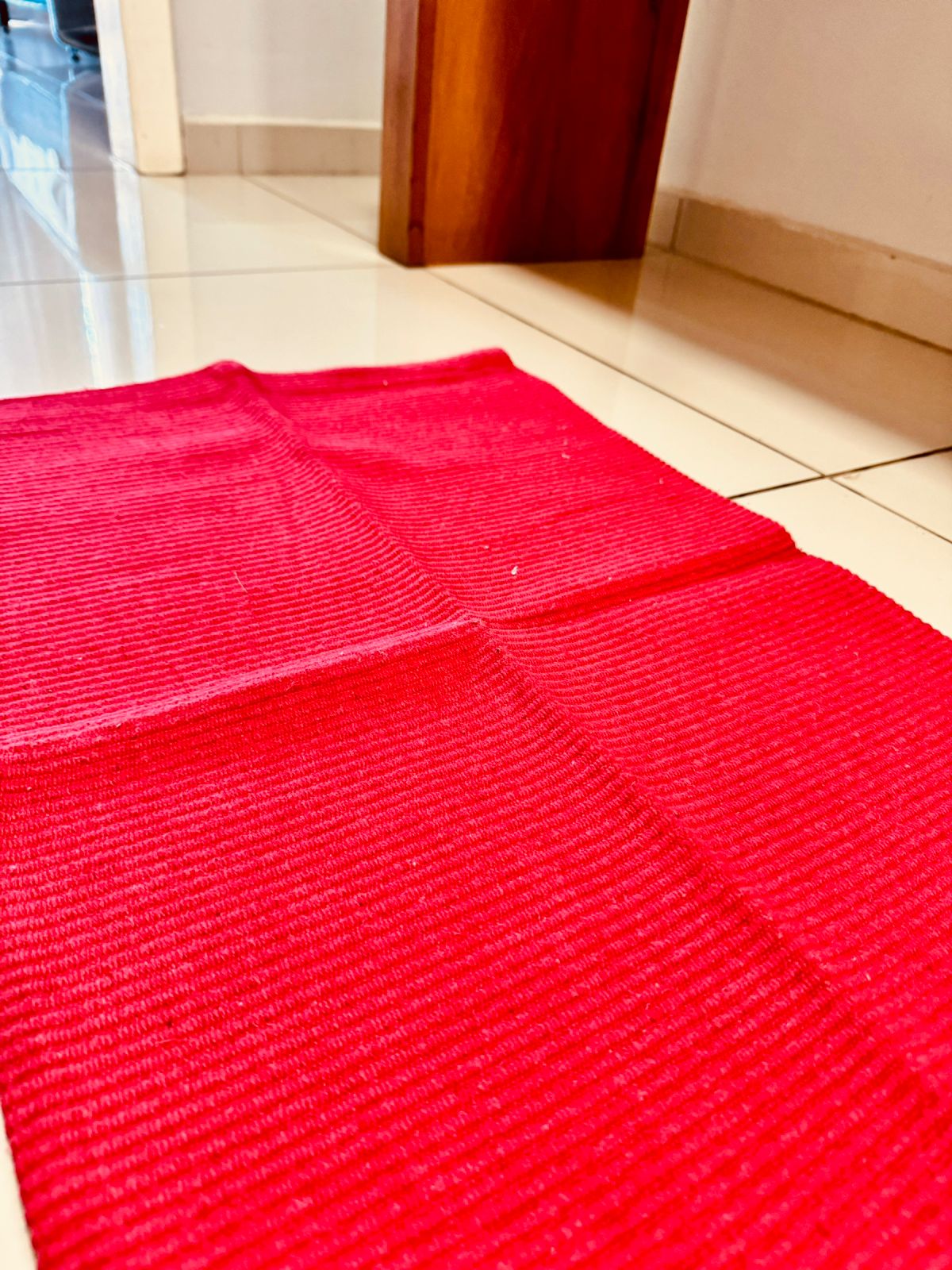Tapete 46X67cm Liso Vermelho