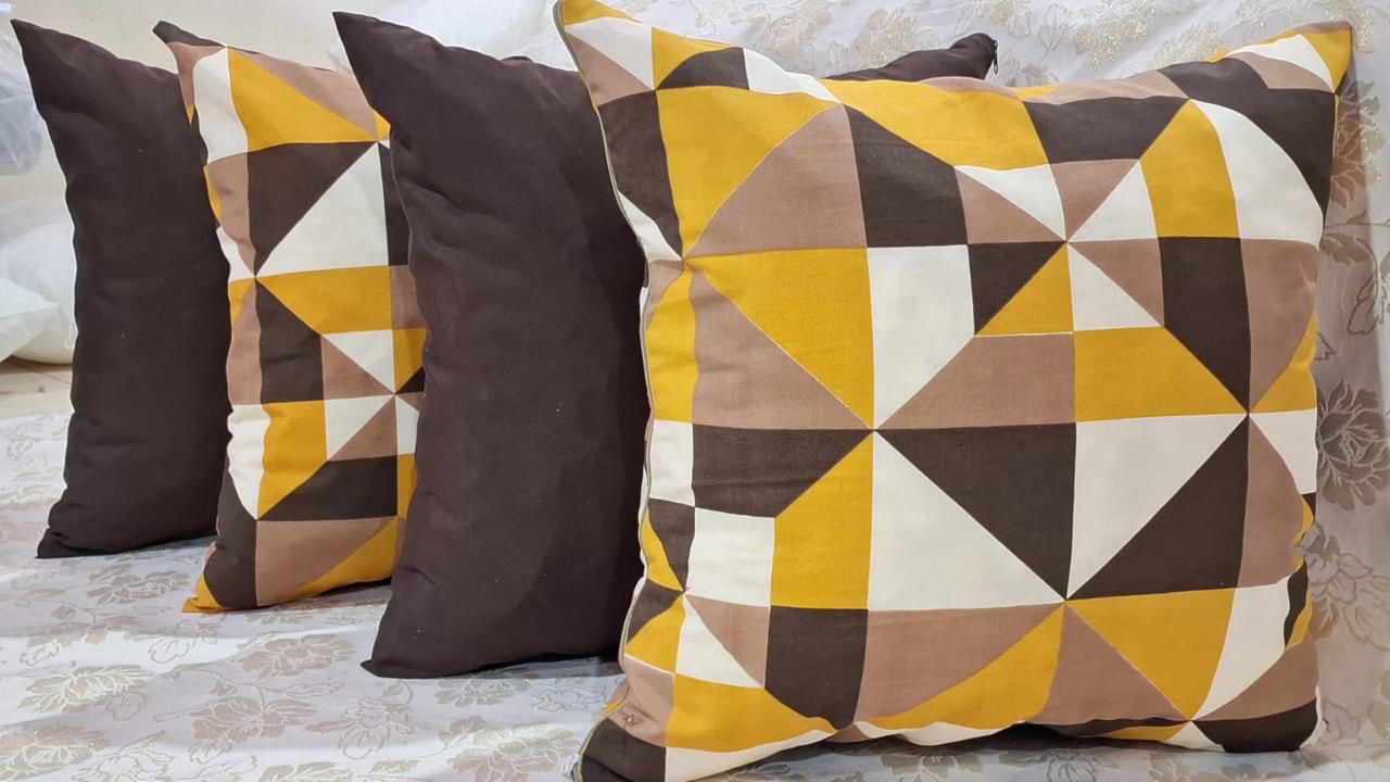 Kit 4x Almofadas Completas Triângulo Marrom