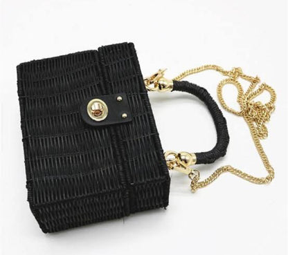 Bolsa Baú de Palha com Alça de Corrente