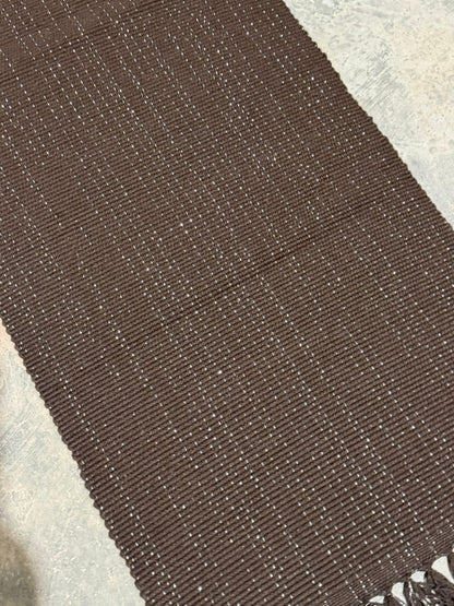 Caminho de Mesa Linha com Fio Lurex Marrom 1,0m