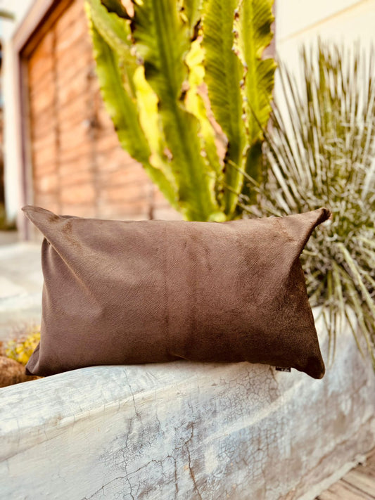 Capa de Almofada Retangular Suede Lisa Marrom - 30x50
