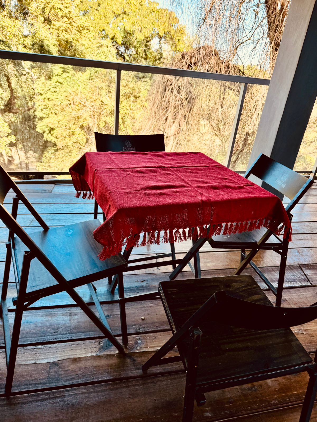 Toalha de Mesa Quadrada Vermelha 0,85x0,85m