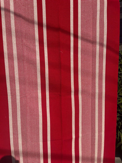 Tapete em Linha Listrado Vermelho 1,50x2,00m