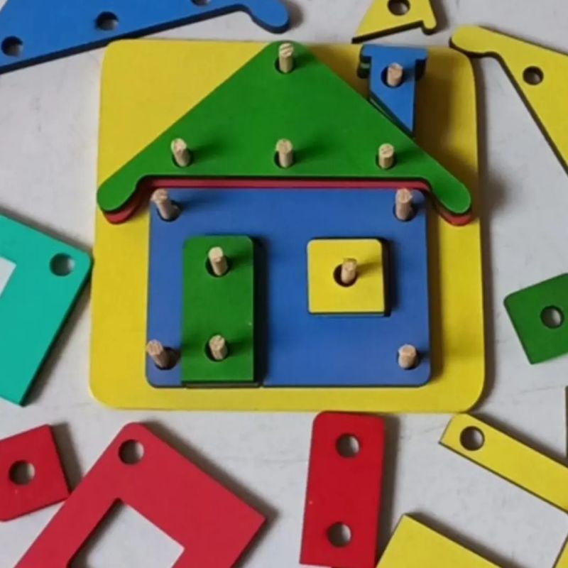 Casinha em Formas Geométricas de Encaixe Madeira Brinquedo Pedagógico