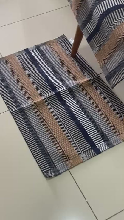 Tapete 46X67cm Listrado Etnico Azul