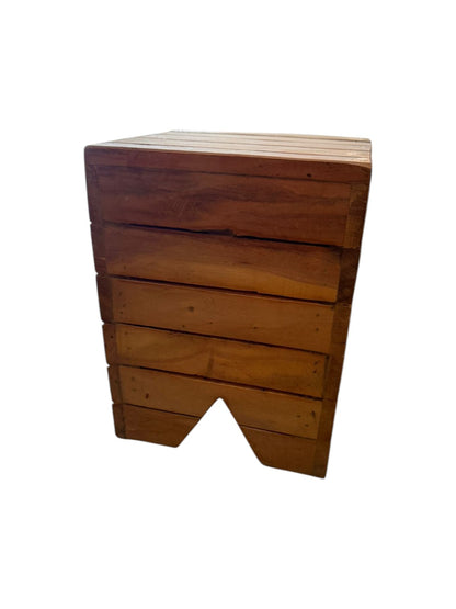 Banco Ripado Quadrado Neutro