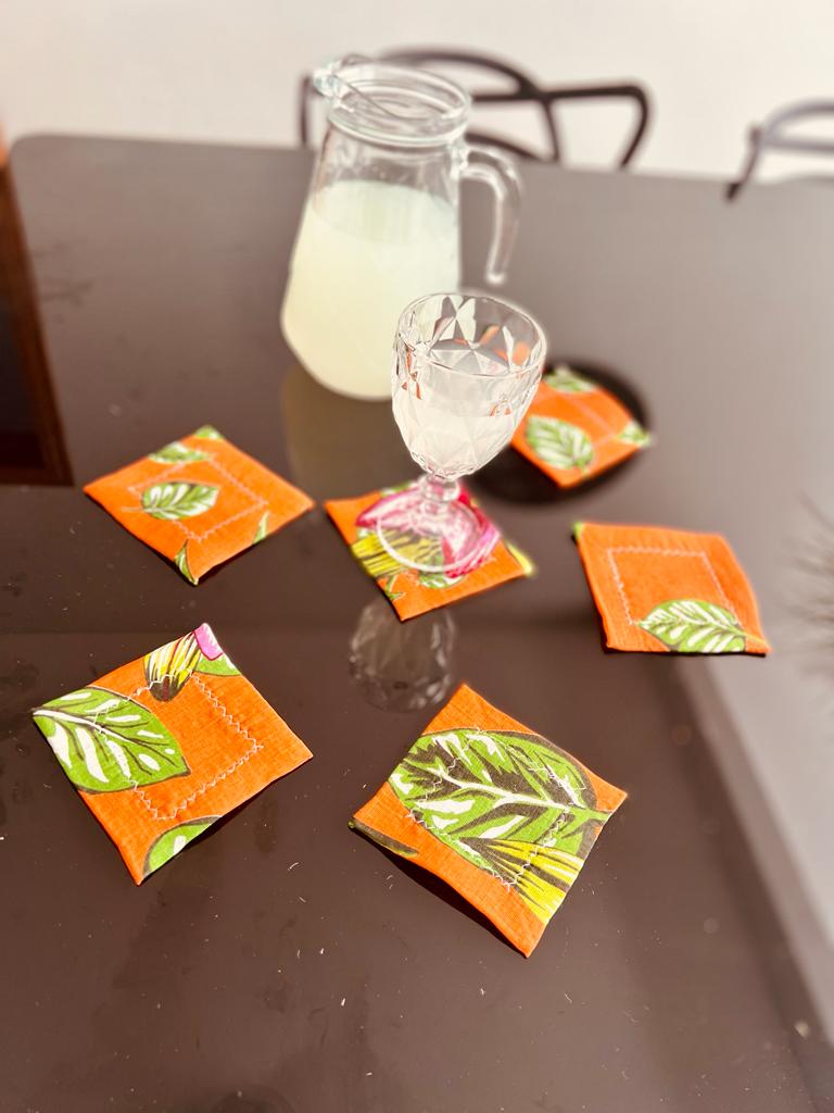 Kit 6 Porta Copos / Descanso Para Copos em Juta com Chita Laranja na Lateral