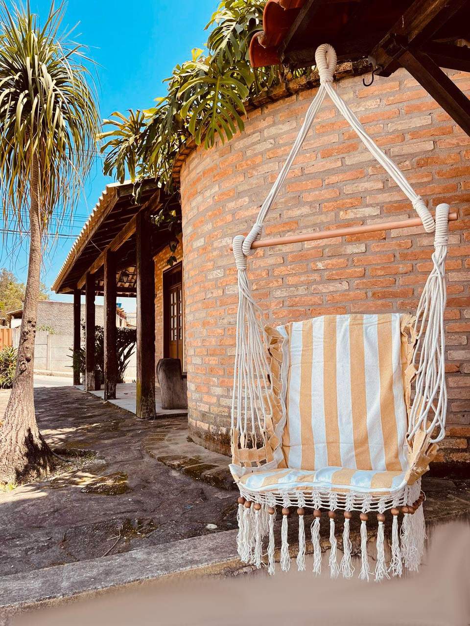 Cadeira De Balanço De Bolinha - Mostarda com Listra Cru