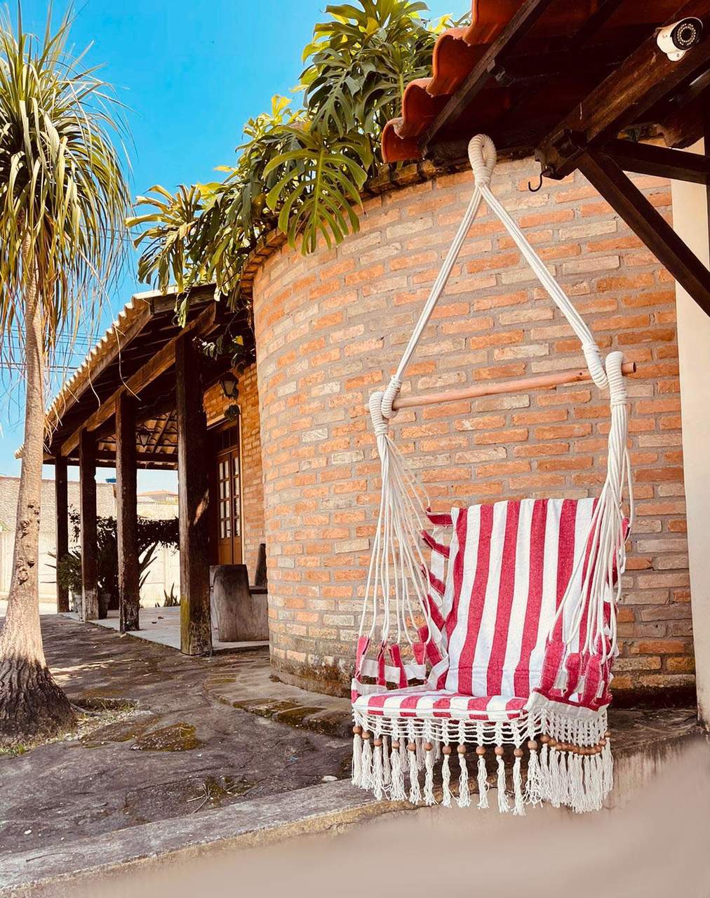 Cadeira De Balanço De Bolinha - Vermelho com Listra Cru