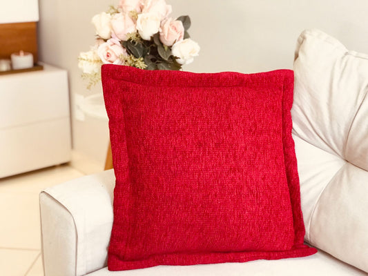 Capa de Almofada em Chenille com Aba Lateral Vermelha 45x45