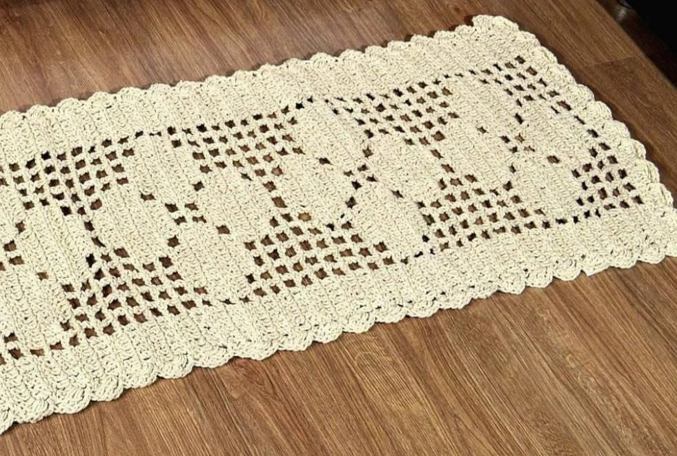 Passadeira Crochê Retangular Cru 128x40cm