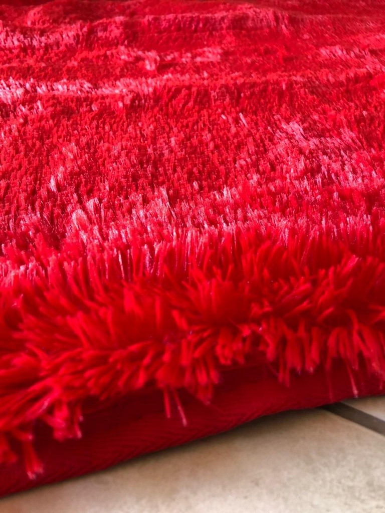 Tapete Peludo Vermelho Pelúcia 1,40x2,00m