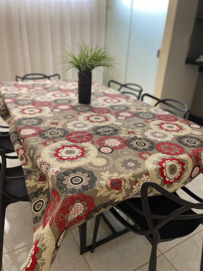 Toalha de Mesa Impermeável Mandala Vermelha 1,45mx1,5m